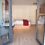 Apartament Weingut Lindenhof Kroehler *